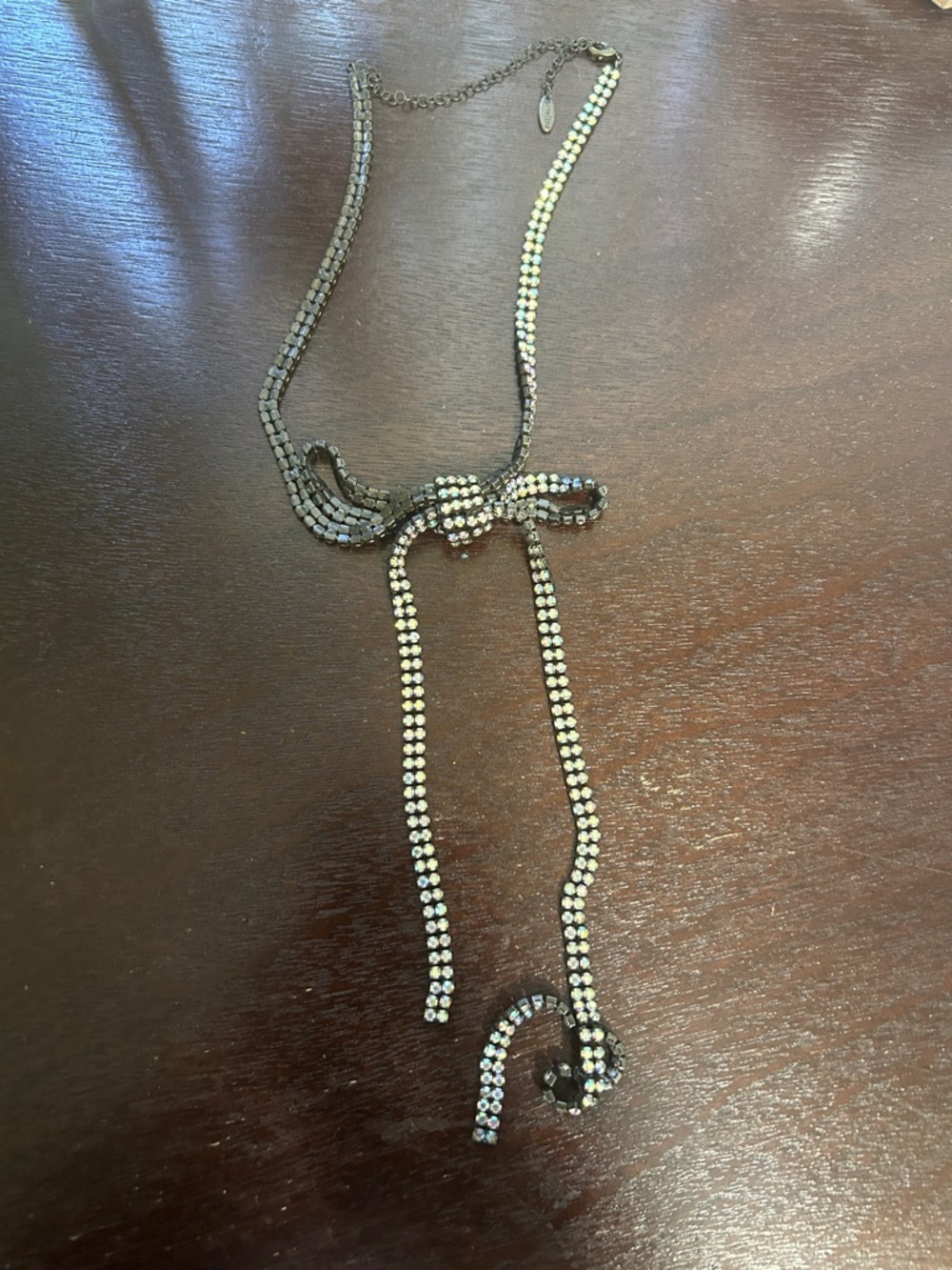 Crystal Bow Lariat Necklace - Black and Silver